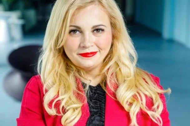 Prof. Elīna Miķelsone