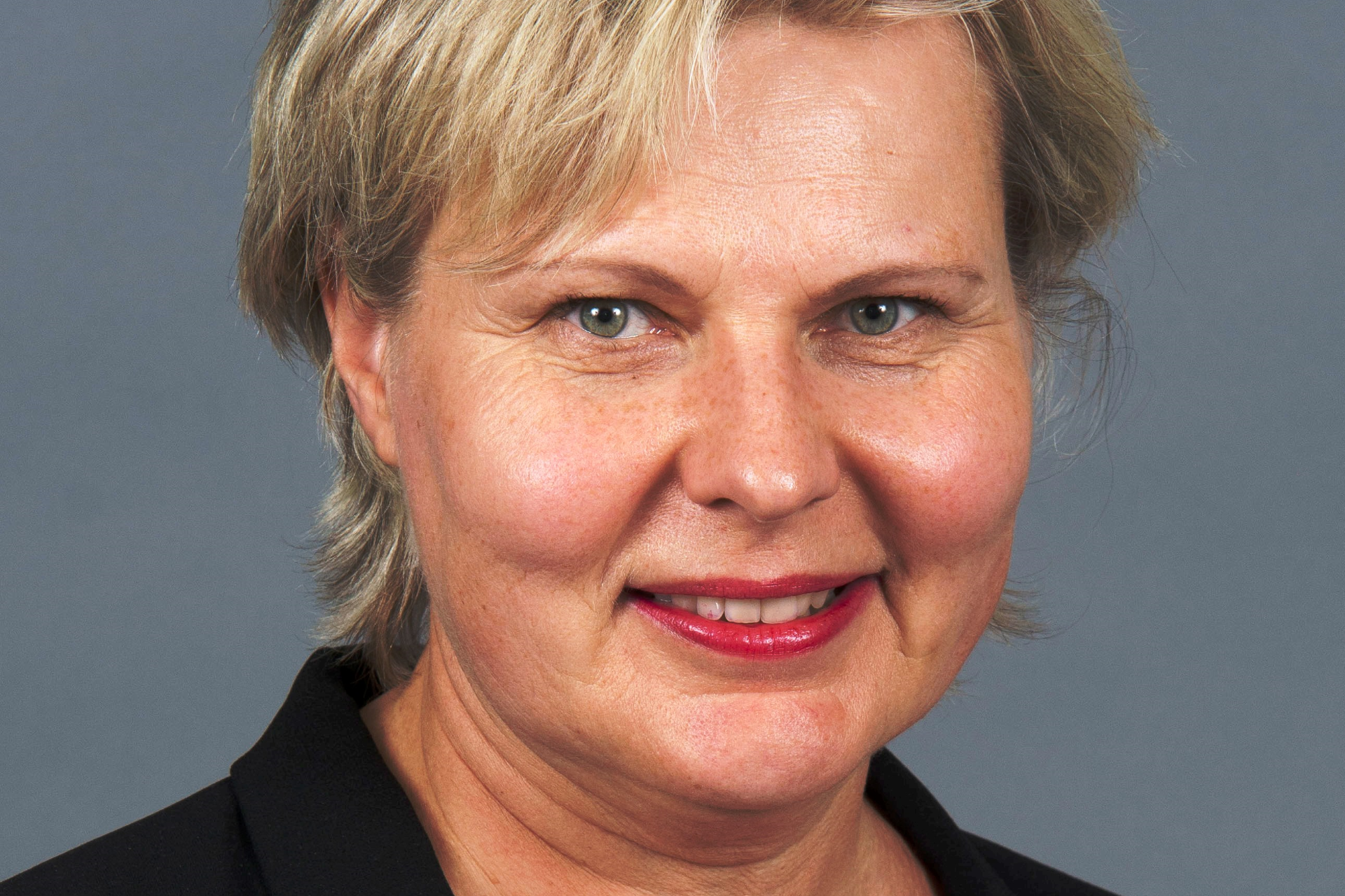 Prof. Inese Mavļutova